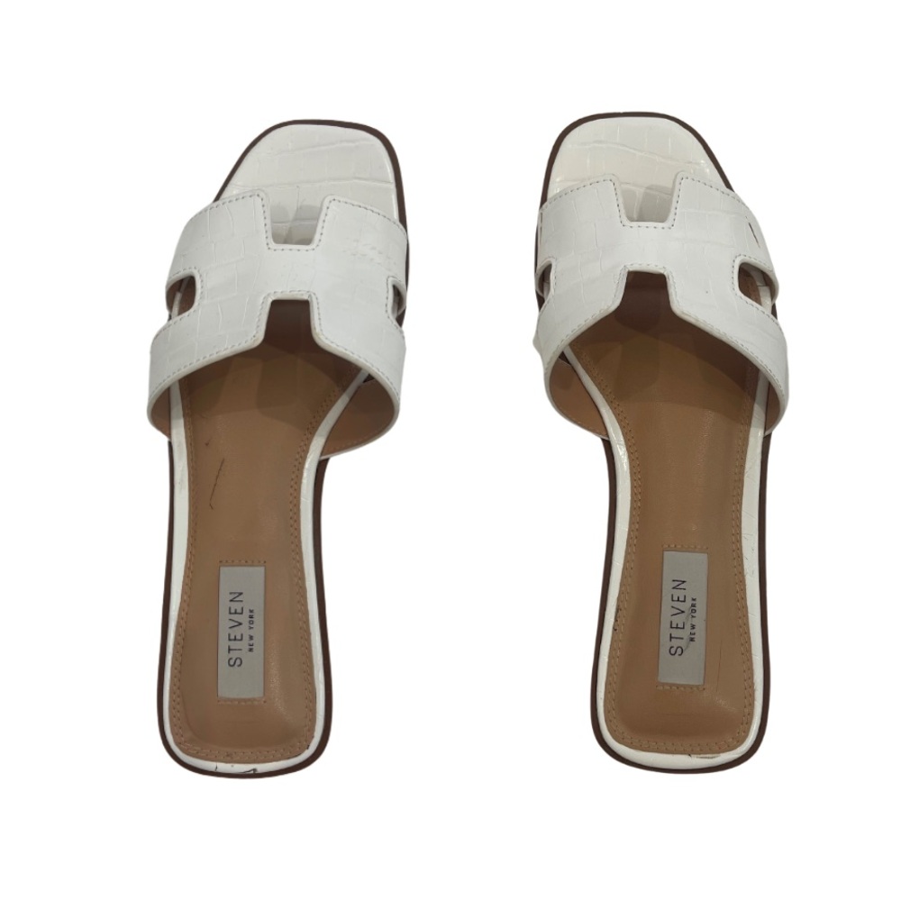 Steve Madden White Sandals – Size 8 Women’s